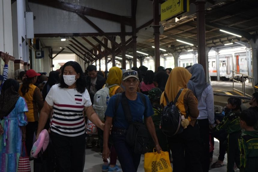 Tingginya Pergerakan Dinamis, 36 Ribu Orang Diprediksi Siap Gunakan KA di Daop 9 Selama Libur Panjang Isro’ Mi’roj