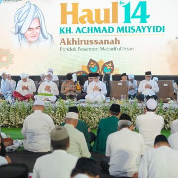 Hadiri Haul KH. Musayyidi, Bupati Banyuwangi Tegaskan Menjunjung Tinggi Aspirasi Para Ulama