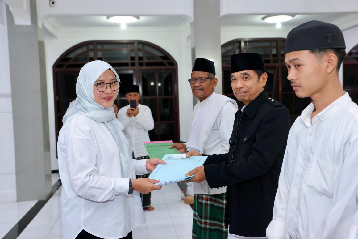 Bupati Ipuk Luncurkan Program “Lapor Camat” via Telepon dan WhatsApp, Perkuat Respons Pelayanan Publik