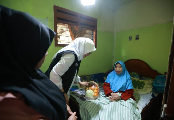 Bupati Ipuk Dorong Peningkatan Layanan Homecare, Jemput Bola Pastikan Lansia Sakit Mendapat Perawatan