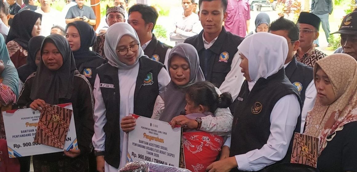 Pemprov Jatim Salurkan Berbagai Bansos dan Tali Asih untuk Warga Banyuwangi