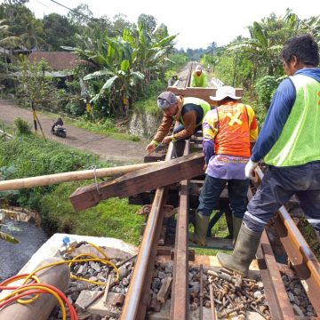 KAI Daop 9 Jember Perkuat Keselamatan Perjalanan KA melalui Upgrade Prasarana Sepanjang 2025