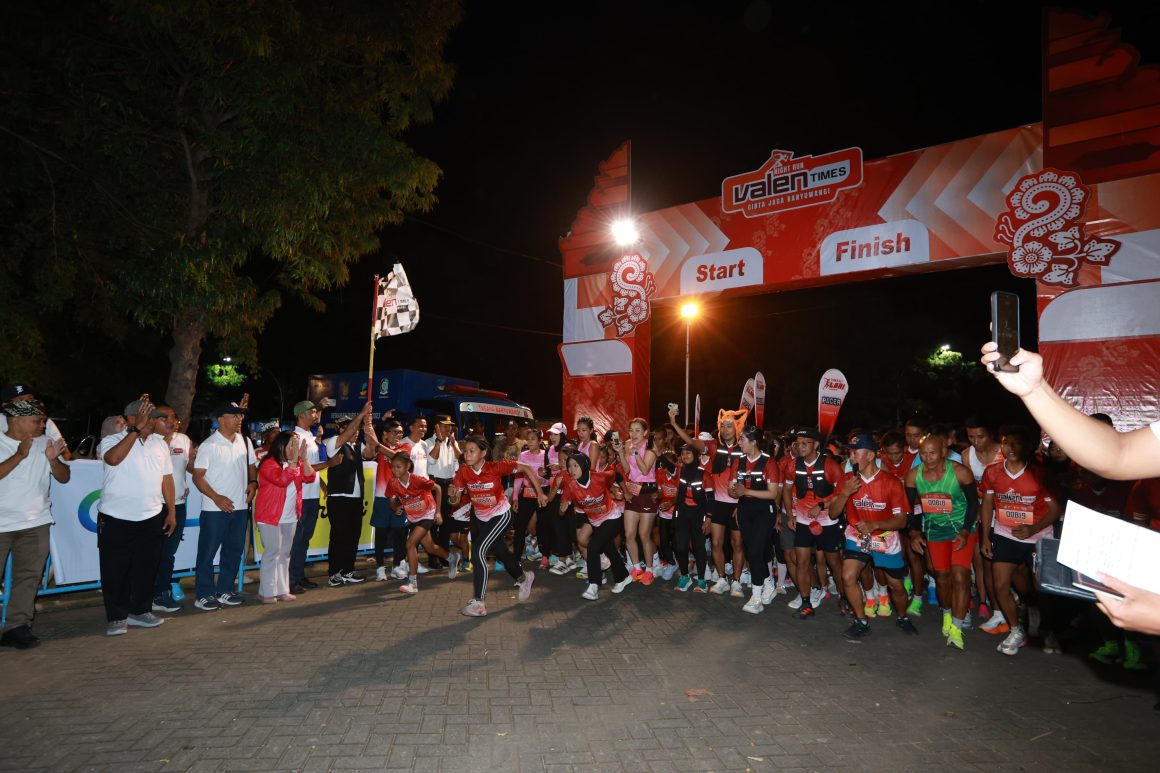 Lebih 800 Pelari Ikuti ValenTimes Night Run di Banyuwangi