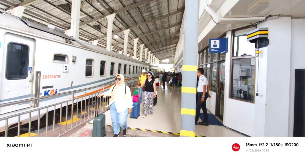 IMG-20260215-WA0000 Larang Ngabuburit di Rel, KAI Daop 9 Jember Intensifkan Patroli Udara dan Penertiban Jalur