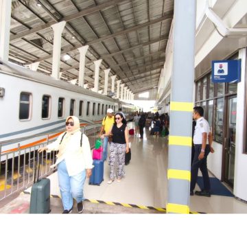 Larang Ngabuburit di Rel, KAI Daop 9 Jember Intensifkan Patroli Udara dan Penertiban Jalur