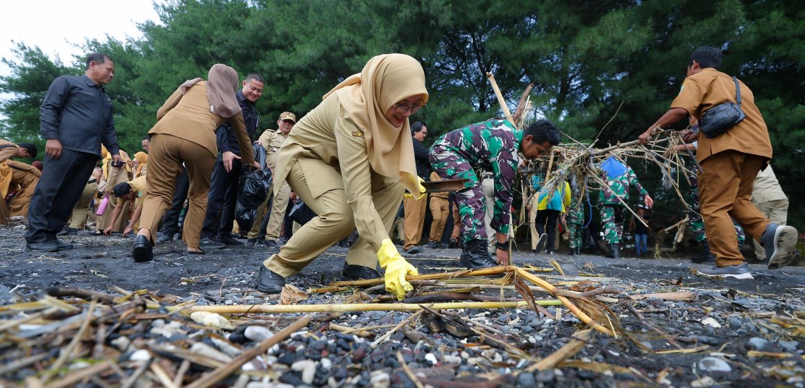 Akselerasi Program Presiden, Bupati Ipuk Bersama Seluruh Elemen Tandang Bareng Wujudkan Banyuwangi ASRI