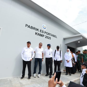 Menteri KKP Tinjau Proges Kampung Nelayan Merah Putih Banyuwangi yang Bergaya Khas Osing