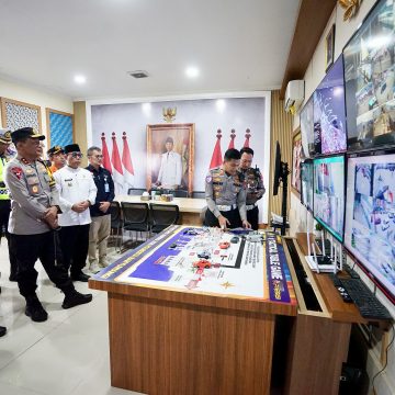 Jelang Penutupan Nyepi di Bali, Kapolda Jatim Pantau Arus Mudik di Pelabuhan Ketapang