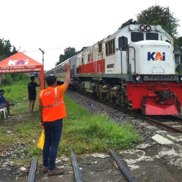 KAI Daop 9 Jember Pertebal Penjagaan di 54 Titik Perlintasan dan Tambah 19 Penilik Jalan Ekstra