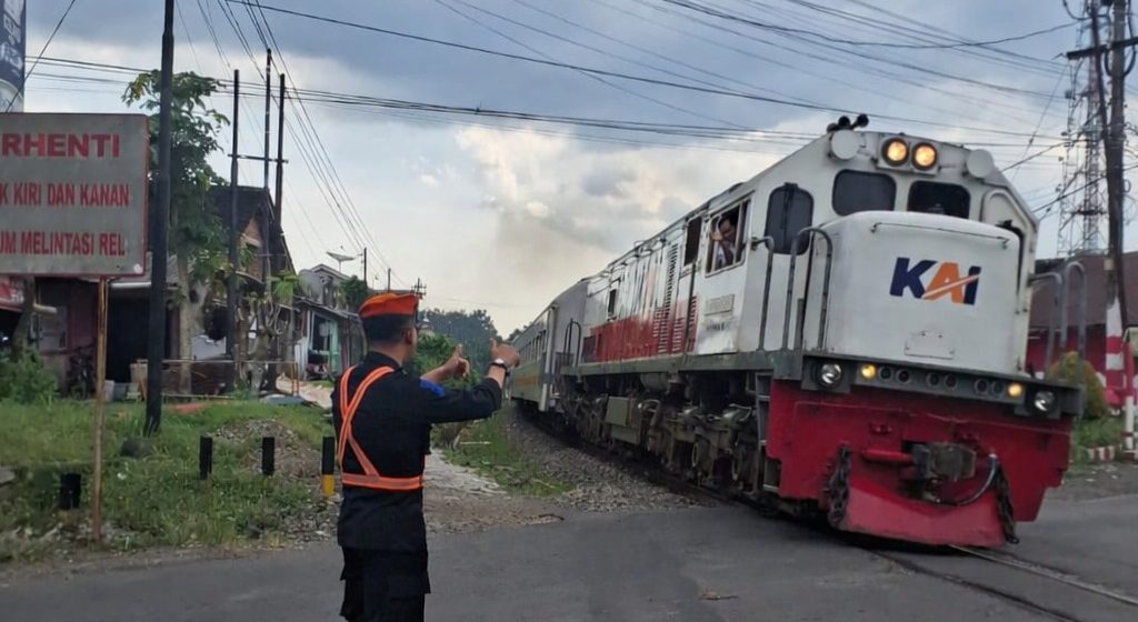 Pastikan Mudik Aman, 218 Personel Gabungan Amankan Stasiun dan Jalur KA di Wilayah Daop 9 Jember