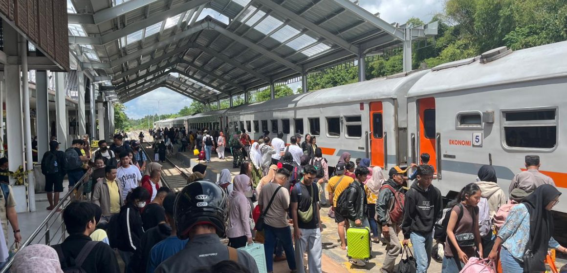 13.557 Kursi Masih Tersedia, KAI Daop 9 Jember Hadapi Puncak Kepadatan Hari Ini
