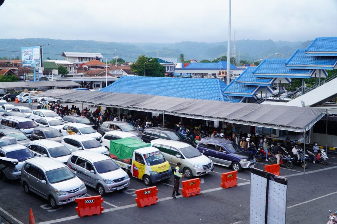 IMG-20260330-WA0019 Arus Penyeberangan Ketapang-Gilimanuk Terus Bergerak Signifikan, ASDP Operasikan 34 Kapal