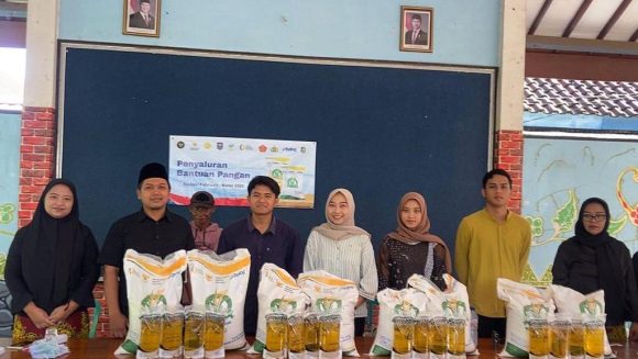 1000795802 Ratusan Ribu Warga Banyuwangi Terima Bantuan Pangan dari Badan Pangan Nasional