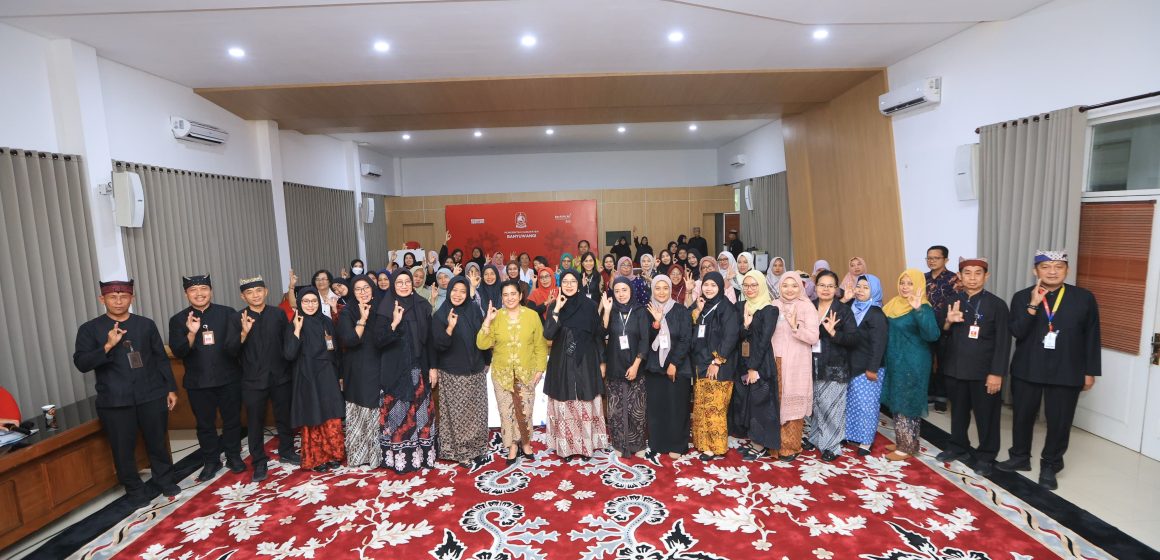 Hari Kartini, Bupati Ipuk Gelar “Rembug Perempuan” Serap Aspirasi untuk Kebijakan Pembangunan