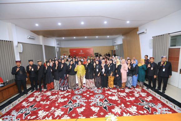 Hari Kartini, Bupati Ipuk Gelar “Rembug Perempuan” Serap Aspirasi untuk Kebijakan Pembangunan