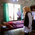 Jenguk Warga Lumpuh karena Laka Kerja, Bupati Ipuk Intruksikan Dibawa ke Rumah Sakit untuk Terapi