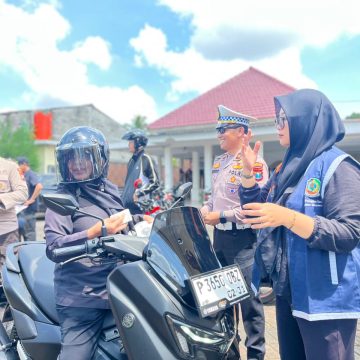 Tingkatkan Kepatuhan Pajak dan Kamseltibcar Lantas, Polsek Genteng Gelar Operasi Gabungan
