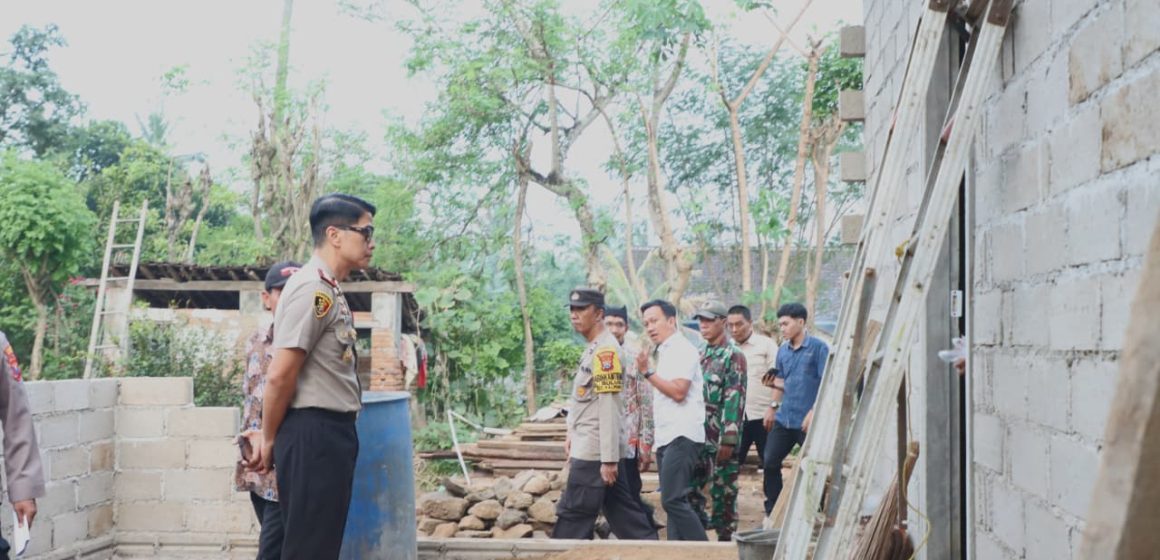 Bukti Polisi Hadir Untuk Masyarakat, Transformasi Rumah Roboh Jadi Kokoh