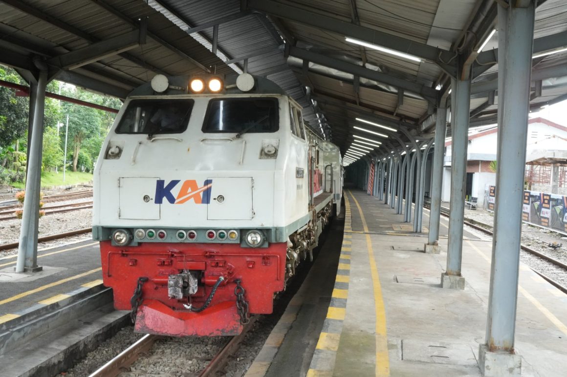 Menjalin Kedekatan Lewat Kenyamanan: Kisah Baru KA Logawa dengan Rangkaian Eksekutif
