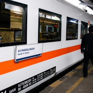IMG-20260429-WA0015 Dampak Penanganan di Bekasi Timur, Kedatangan KA Pandalungan dan Blambangan Ekspres di Wilayah Daop 9 Alami Keterlambatan