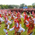 Ribuan Pelajar Turut Serta dalam Kuntulan Ewon, Mendikdasmen: Peringatan Hardiknas Terbaik se-Indonesia