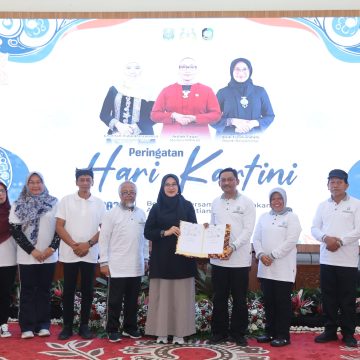 Di Banyuwangi, Pemprov Jatim Deklarasikan Gerakan Bersama Penurunan Kematian Ibu dan Anak 