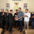 Serahkan Draf Raperda ke DPRD, Pemkab Banyuwangi Uji Coba Aturan Operasional Toko Swalayan