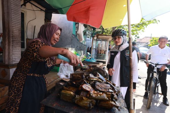 Jadi Favorit Wisatawan, Kuliner Ikan Asap di Desa Patoman, Blimbingsari Banyuwangi ada Sejak 1977