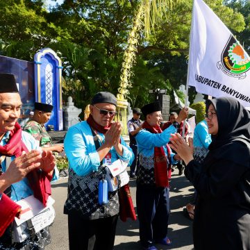 Lepas 1.312 Jemaah Haji, Bupati Ipuk: Doakan Kebaikan untuk Banyuwangi
