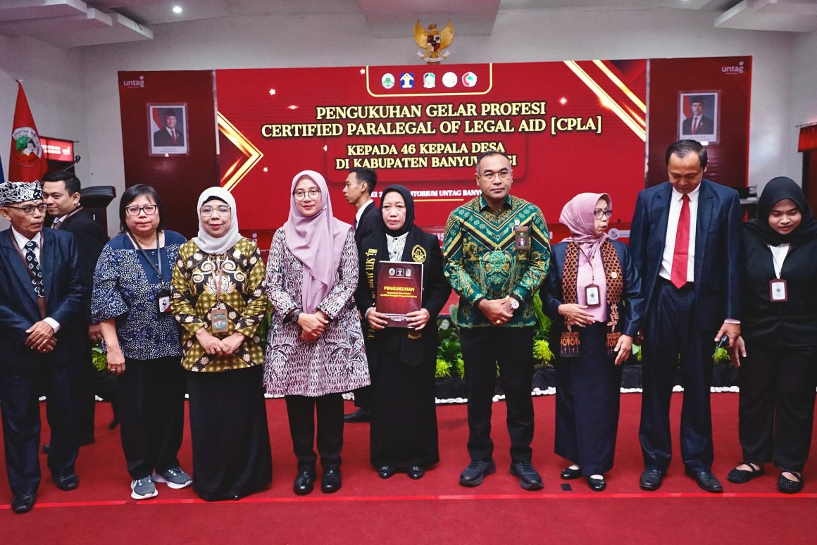 1000858159 46 Kepala Desa Banyuwangi Dikukuhkan Sebagai Paralegal, Bupati Ipuk Minta Kades Hadirkan Restorative Justice