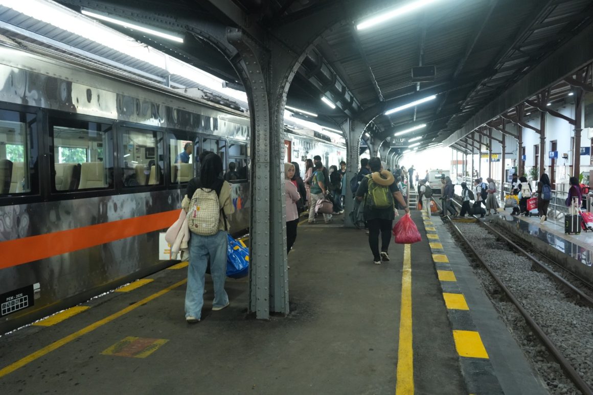IMG-20260501-WA0006 Okupansi Kereta Api Meningkat Selama Libur Panjang Hari Buruh