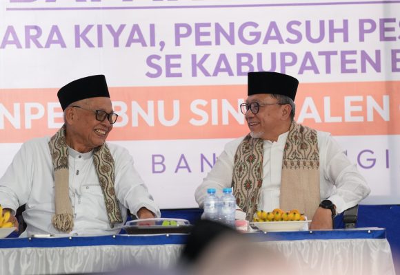 Di Ponpes Ibnu Sina, Zulhas Tegaskan Swasembada Pangan Adalah Kehormatan Bangsa