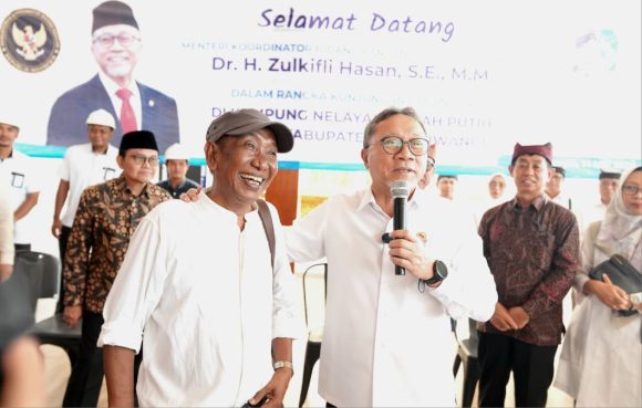 Bertemu Nelayan Banyuwangi, Menko Pangan Upayakan Kepastian Harga Ikan