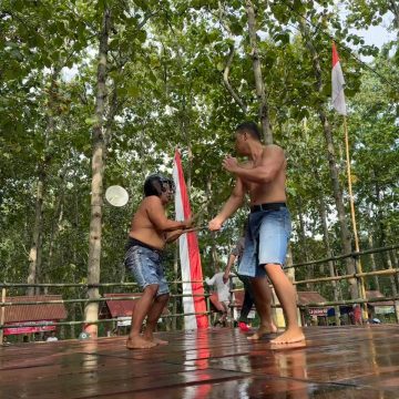 Lestarikan Budaya, Warga Purwoharjo Banyuwangi Gelar Tradisi Kesenian Tiban