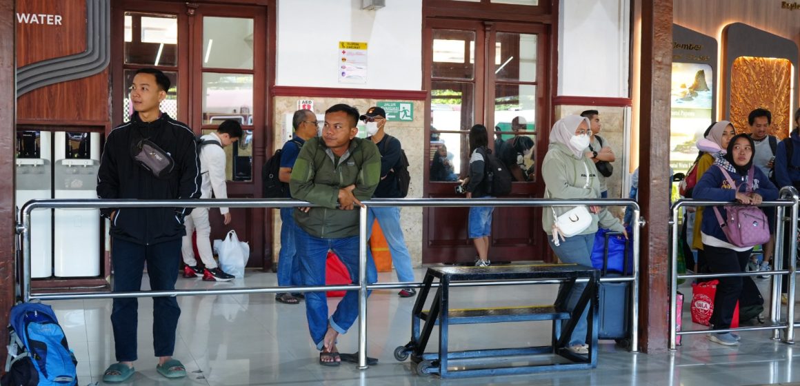 Hari Pertama Libur Panjang Akhir Pekan, Penumpang KA di Daop 9 Jember Meningkat Signifikan