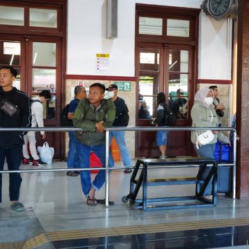 IMG-20260529-WA0006 Hari Pertama Libur Panjang Akhir Pekan, Penumpang KA di Daop 9 Jember Meningkat Signifikan