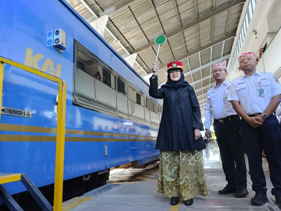 Pemberangkatan Perdana, Penumpang KA Sangkuriang di Wilayah Daop 9 Jember Capai 109 Persen
