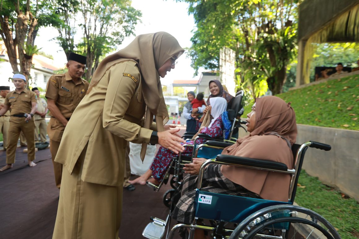 1000898201 Peringatan 1 Muharram 1448 Hijriah, Bupati Ipuk Ajak ASN Banyuwangi Tebar Kepedulian Pada Sesama