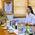Jelajahi Banyuwangi, Raline Shah Kagumi Tata Kelola Pemerintahan Bupati Ipuk 