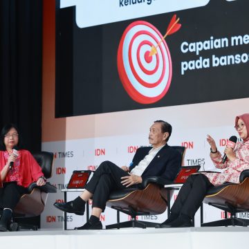 Satu Panel Bersama Luhut di Indonesia Summit 2026, Bupati Ipuk Bicara Digitalisasi Pemerintah 