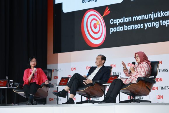 1000903706 Satu Panel Bersama Luhut di Indonesia Summit 2026, Bupati Ipuk Bicara Digitalisasi Pemerintah