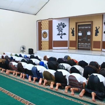 IMG-20260612-WA0004 Lapas Banyuwangi Kompak Gelar Salat Dhuha Berjemaah, Bentengi Institusi dengan Doa Keselamatan