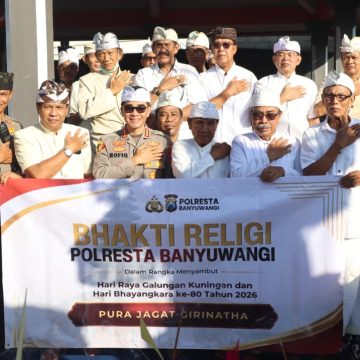 Hari Raya Galungan dan Kuningan, Kapolresta Banyuwangi Bersama Umat Hindu Rajut Kerukunan