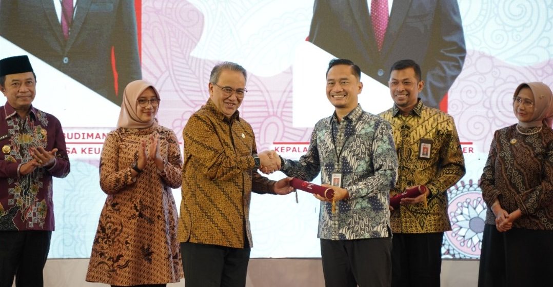 Pengukuhan Kepala OJK Jember, Perkuat Sinergi Pengembangan Sektor Jasa Keuangan di Daerah