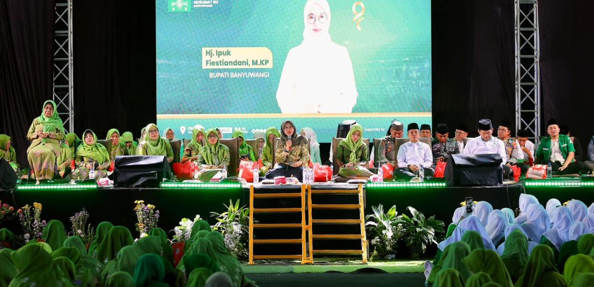 foto harlah 4 Bupati Ipuk Apresiasi Dakwah Kemanusian yang Dicanangkan Aisiyah