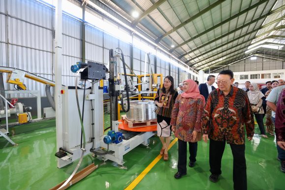1000927588 Investasi Banyuwangi Makin Dilirik, Pabrik Kemasan Kaleng Modern Resmi Beroperasi Serap Ratusan Pekerja Lokal