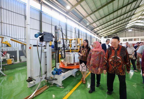 1000927588 Investasi Banyuwangi Makin Dilirik, Pabrik Kemasan Kaleng Modern Resmi Beroperasi Serap Ratusan Pekerja Lokal