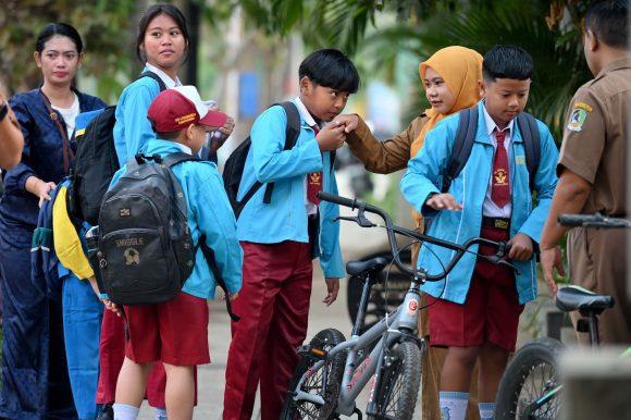 Bahagia dan Haru Warnai Hari Pertama MPLS di Banyuwangi 