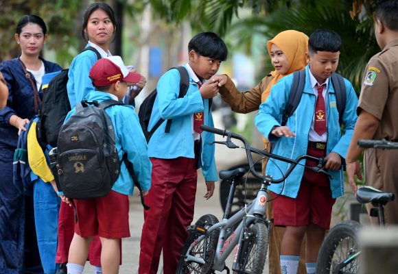 Bahagia dan Haru Warnai Hari Pertama MPLS di Banyuwangi 