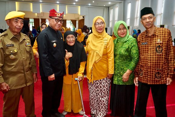 Bersama para Veteran, Banyuwangi Luncurkan Program Terpadu Tingkatkan Kualitas Hidup Lansia